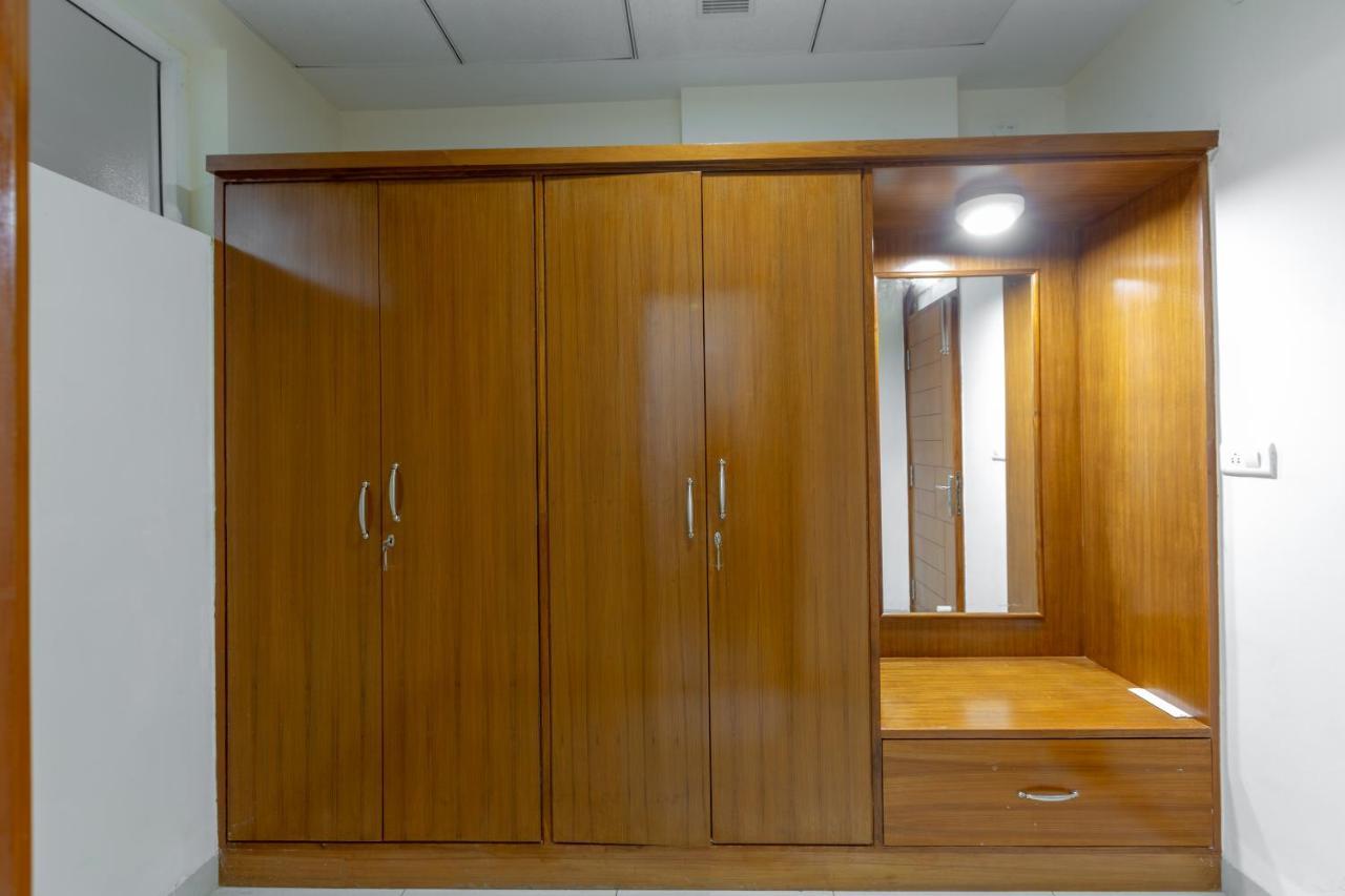 Kstdc Kumarakrupa Hotel Bangalore Exterior photo